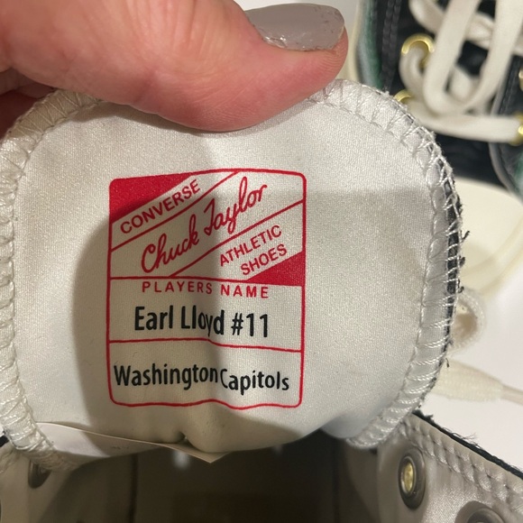 RARE Converse Breaking Barriers Earl Lloyd Washington Capitols Mens Size 7 - Picture 6 of 10